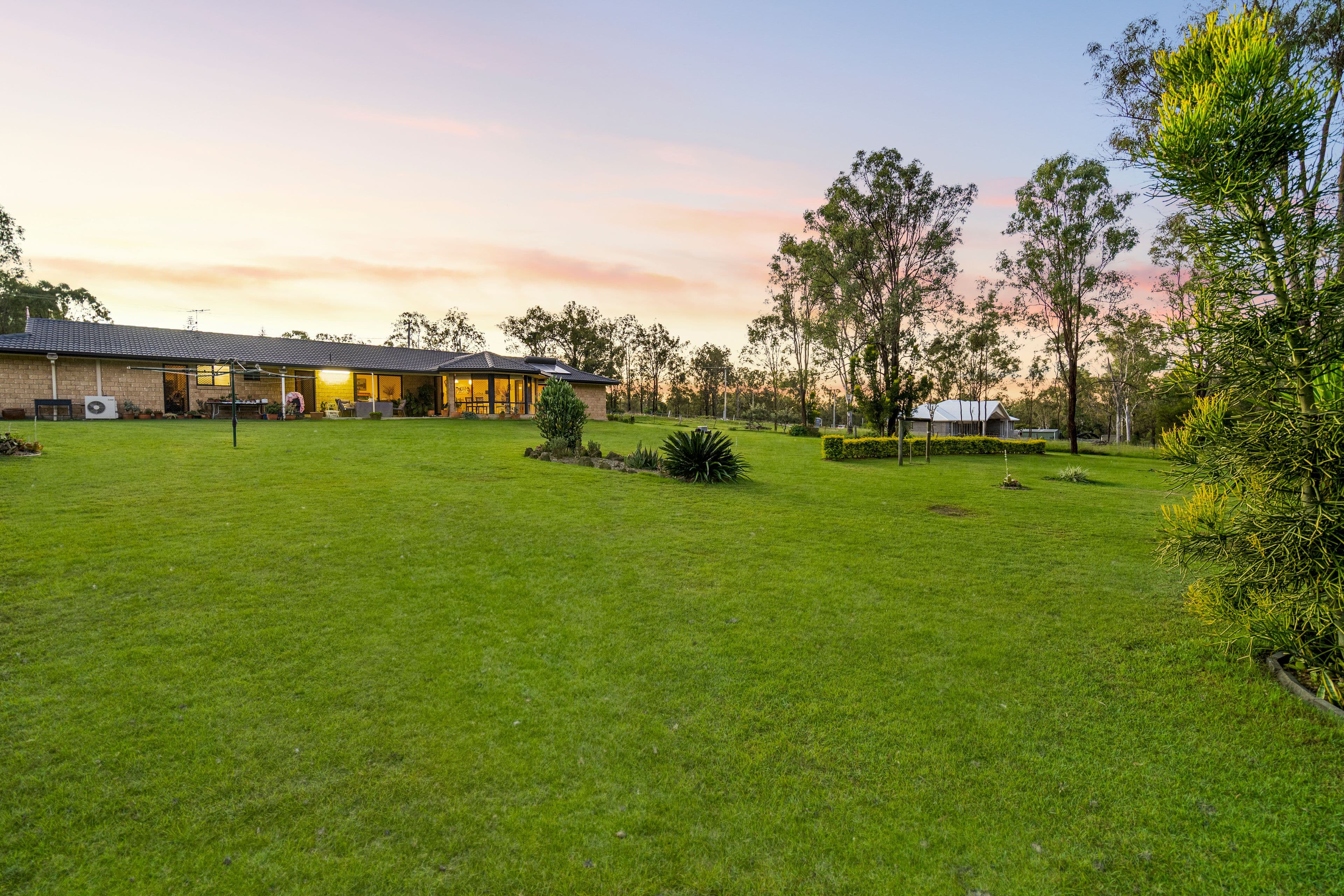 118 Thallon Road, Kensington Grove QLD 4341, Kensington Grove - Thumbnail 2