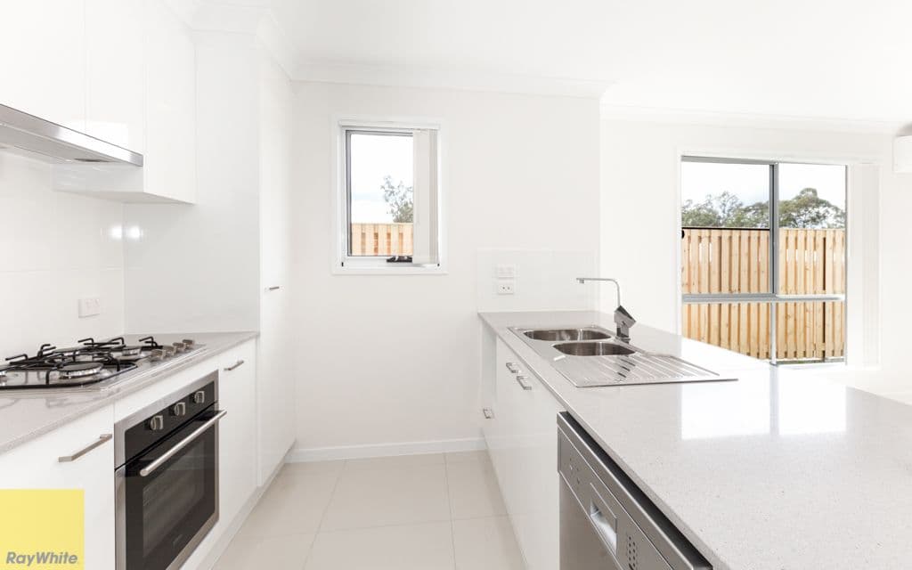 165 The Heights Boulevard, Pimpama QLD 4209, Pimpama - Thumbnail 2