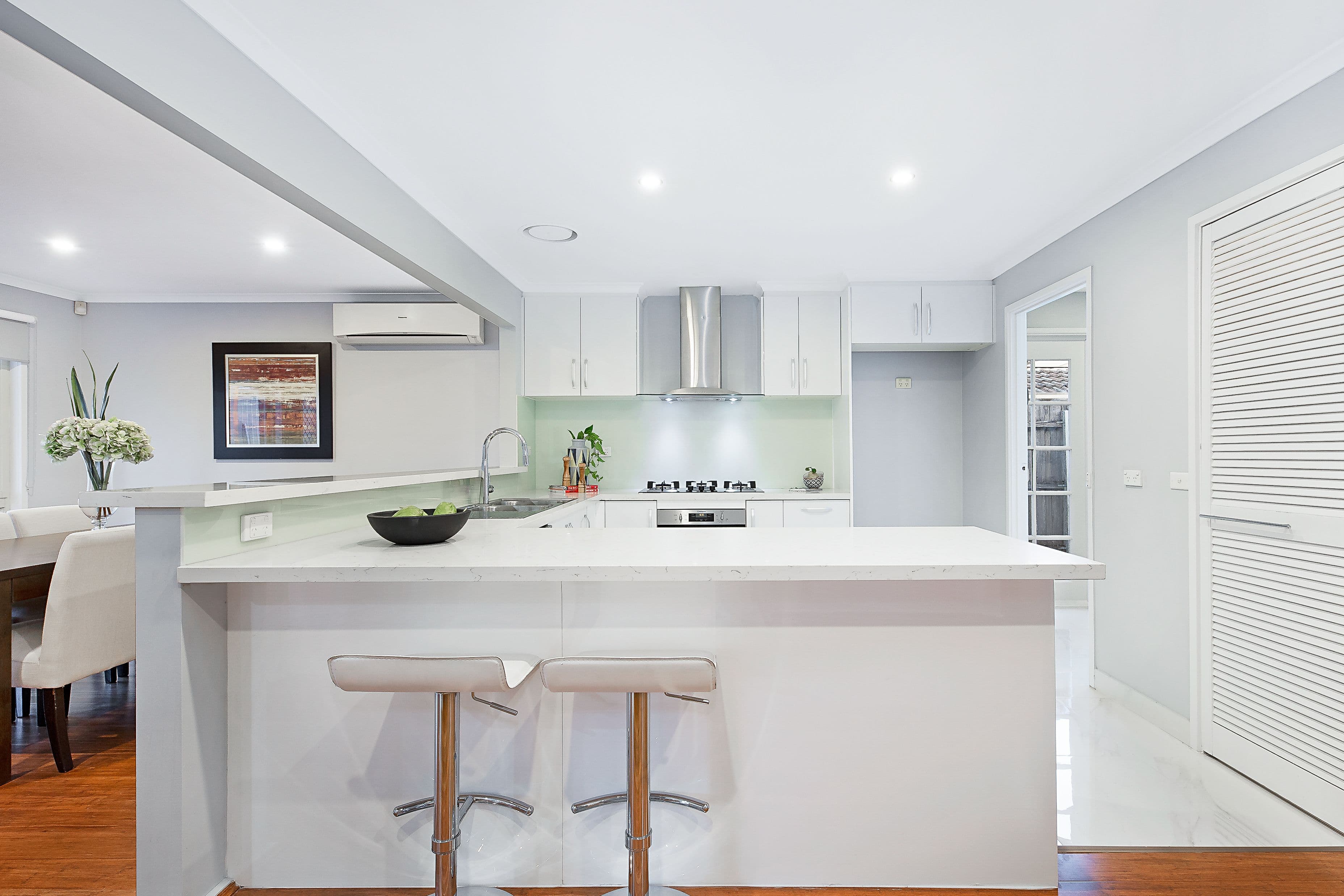 17 Windermere Crescent, Mulgrave VIC 3170, Mulgrave - Thumbnail 2