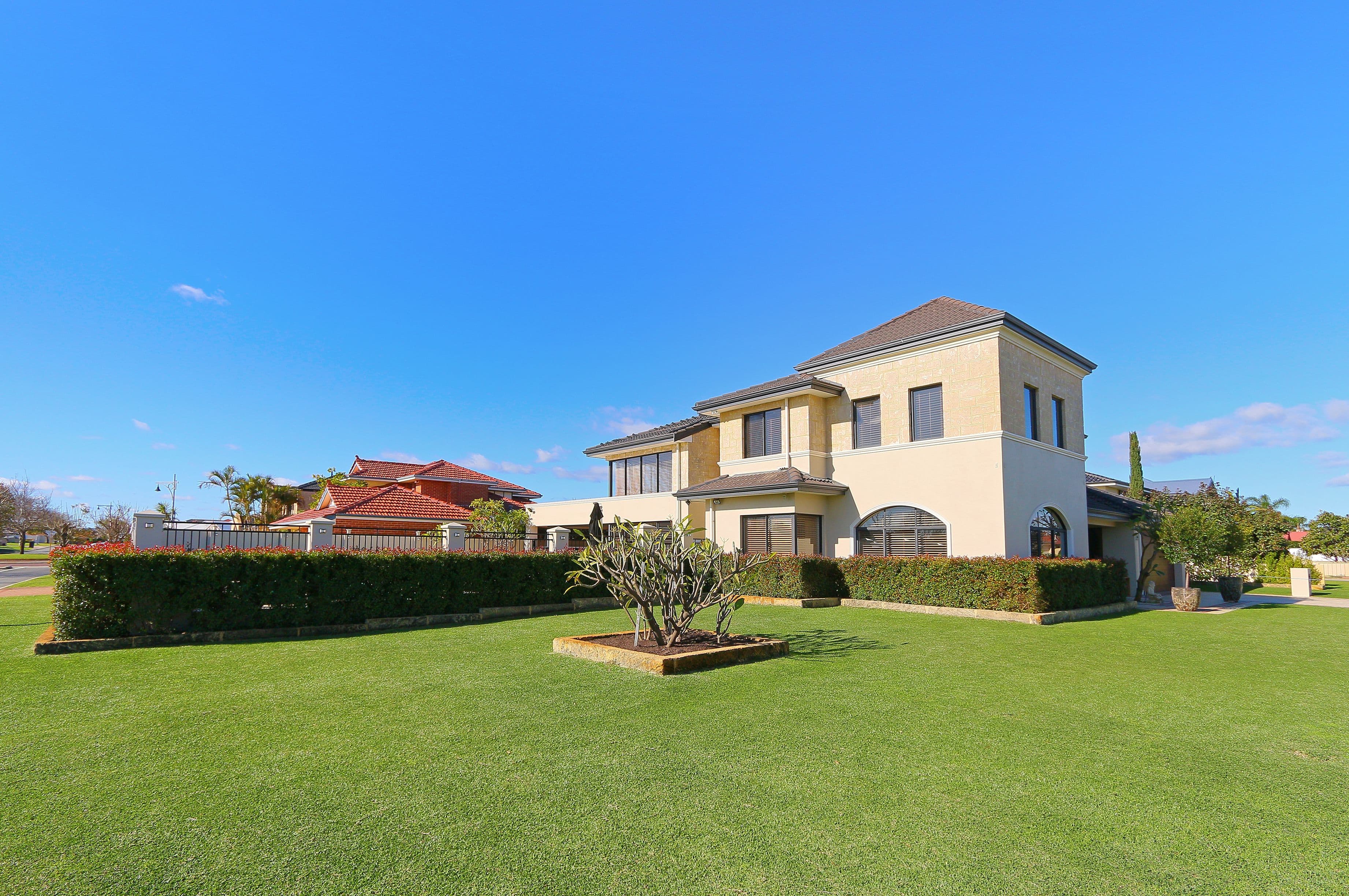 2 Tremont Gardens, Canning Vale WA 6155, Canning Vale - Thumbnail 2