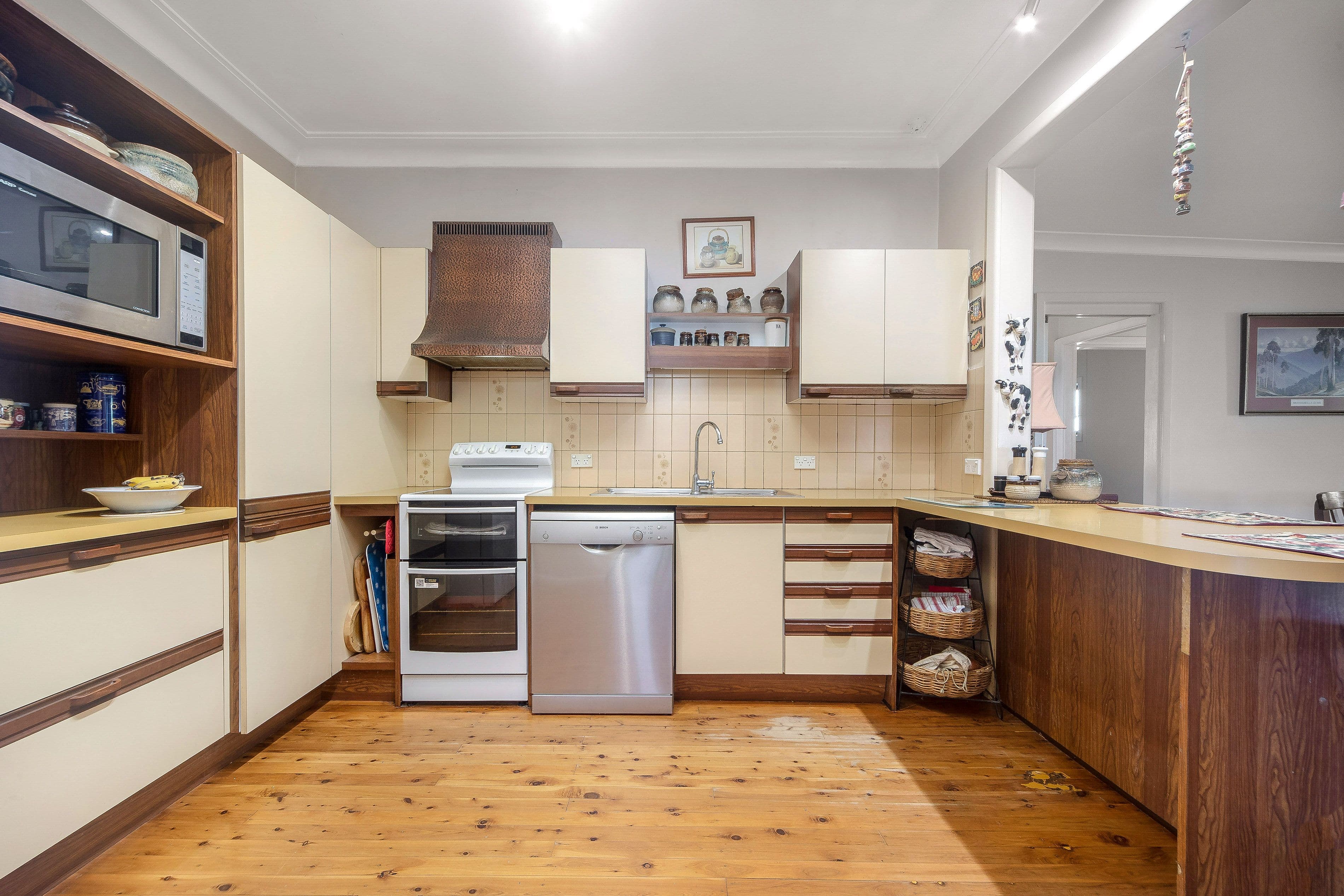 9 Illawong Crescent, Greenacre NSW 2190, Greenacre - Thumbnail 3