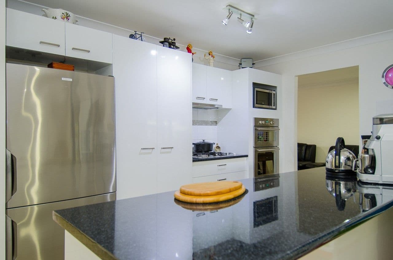 5 Melbourne Road, Arundel QLD 4214, Arundel - Thumbnail 4