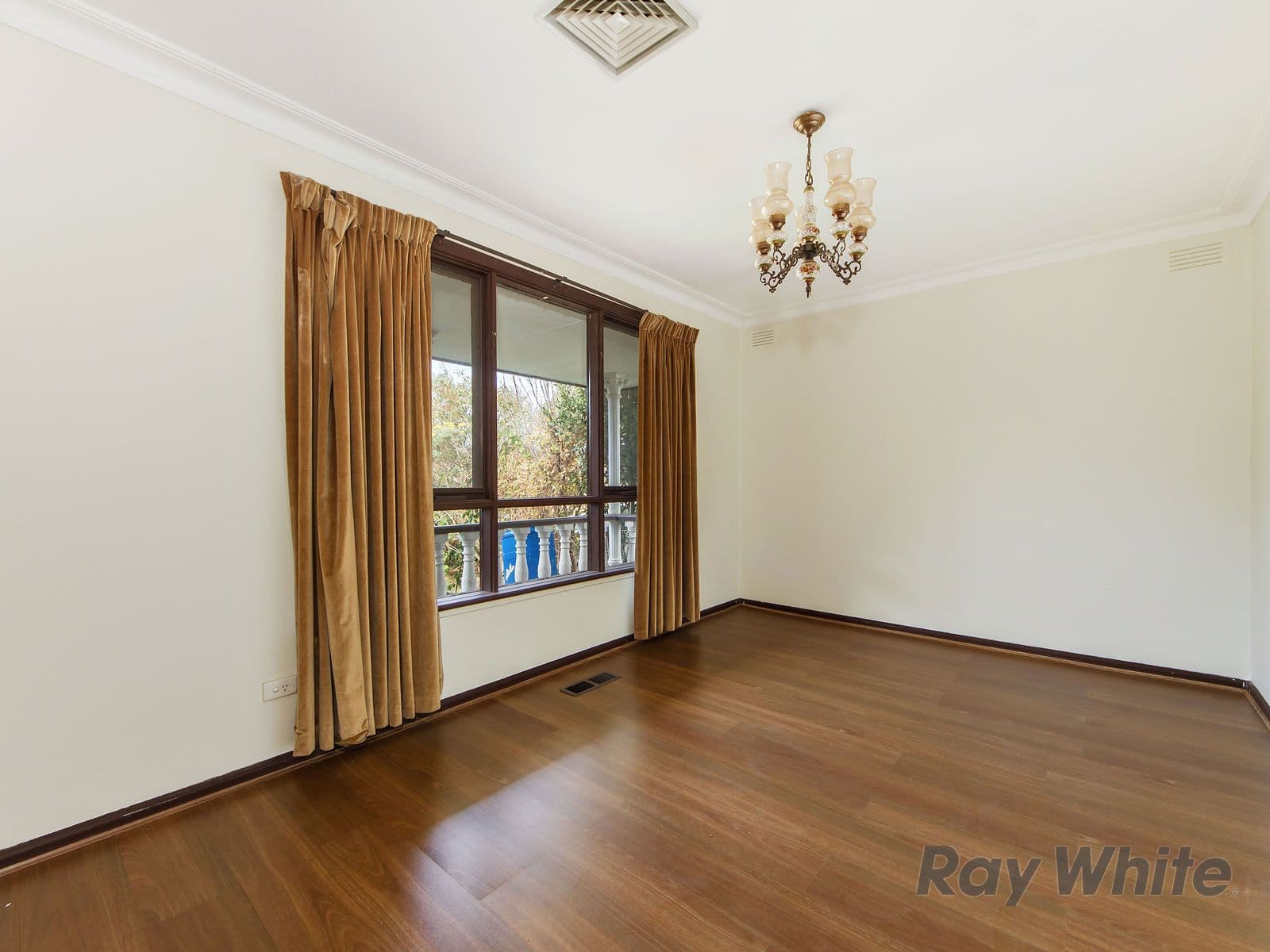 13 Harmon Avenue, St Albans VIC 3021, St Albans - Thumbnail 4