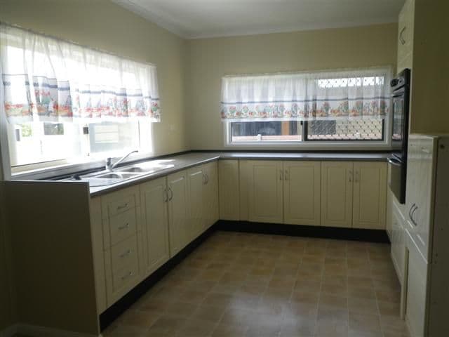 46 Duke Street, ROMA QLD 4455, Roma - Thumbnail 3