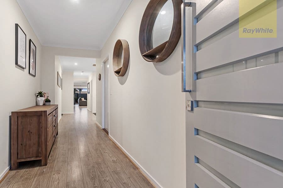 26 Milswyn Street, Craigieburn VIC 3064, Craigieburn - Thumbnail 2