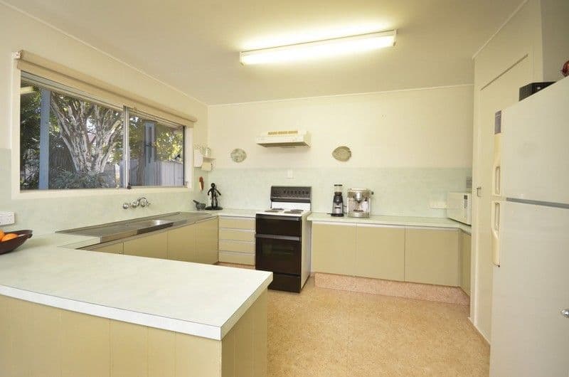 5 Chateau Court, PETRIE QLD 4502, Petrie - Thumbnail 5