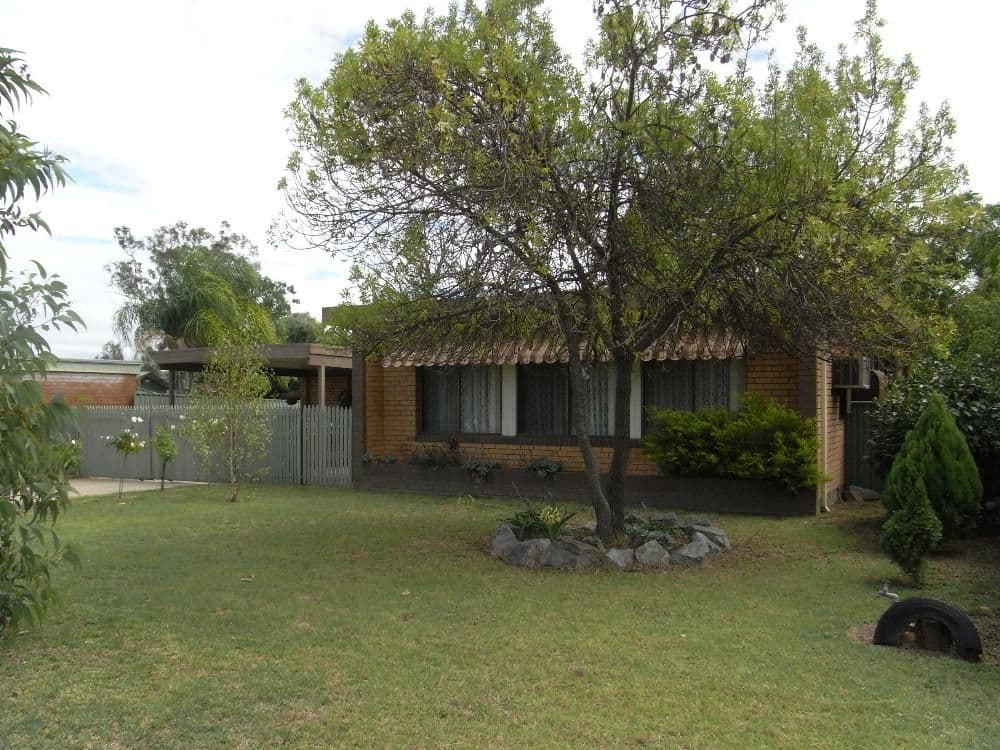 405 Dale Crescent, LAVINGTON NSW 2641, Lavington - Image 1