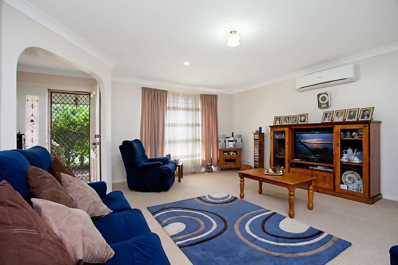 14 Nardoo Avenue, ABERGLASSLYN NSW 2320, Aberglasslyn - Thumbnail 2