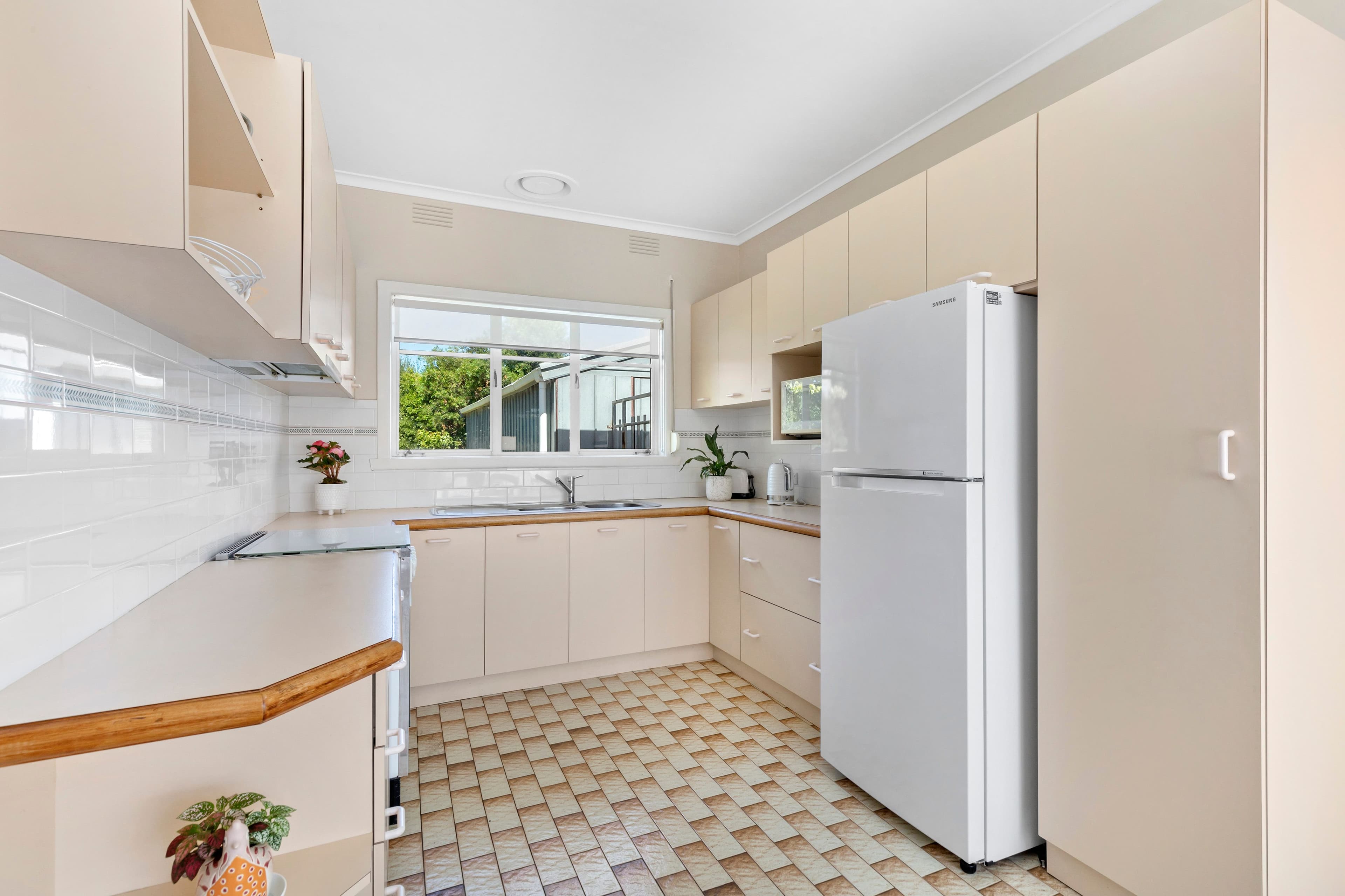 111 Mount View Road, Lalor VIC 3075, Lalor - Thumbnail 3