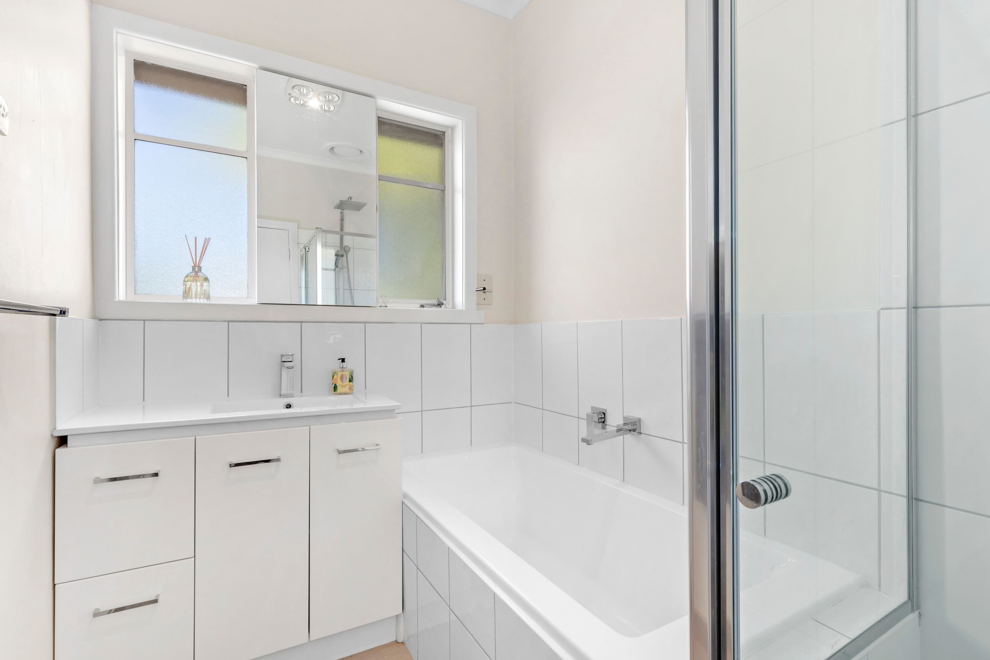 111 Mount View Road, Lalor VIC 3075, Lalor - Thumbnail 6