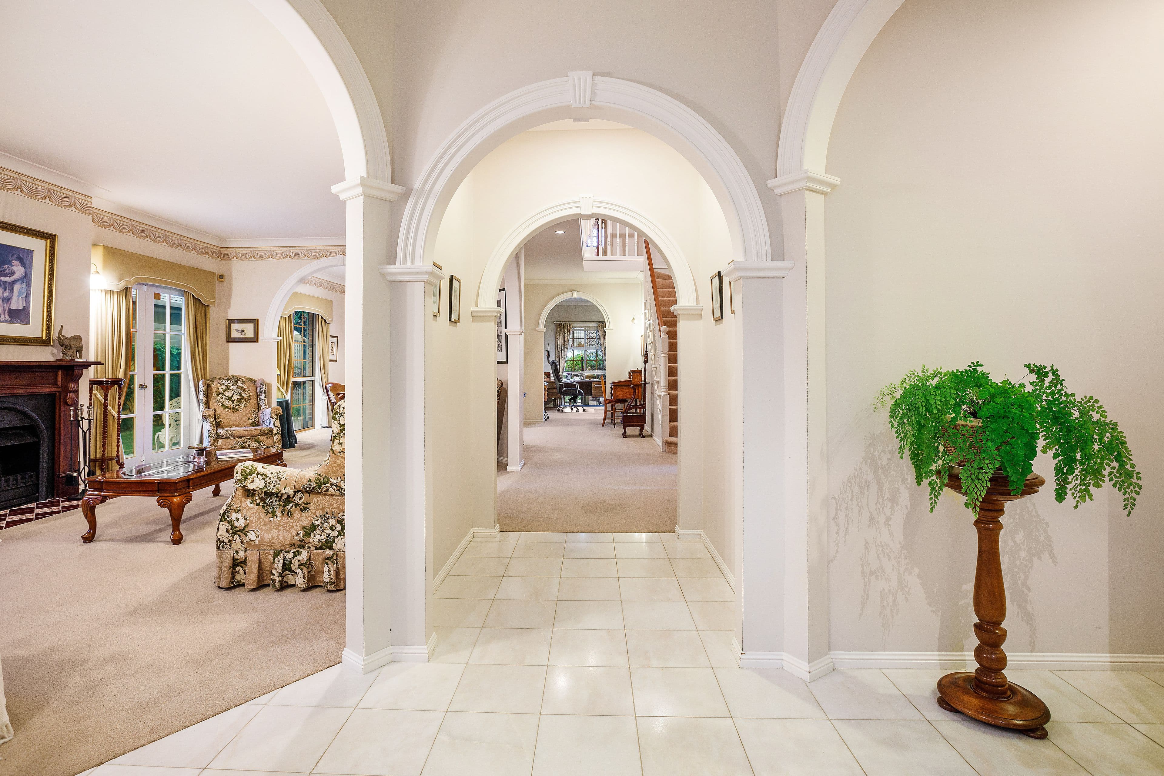 78 Santa Cruz Boulevard, Clear Island Waters QLD 4226, Clear Island Waters - Thumbnail 5