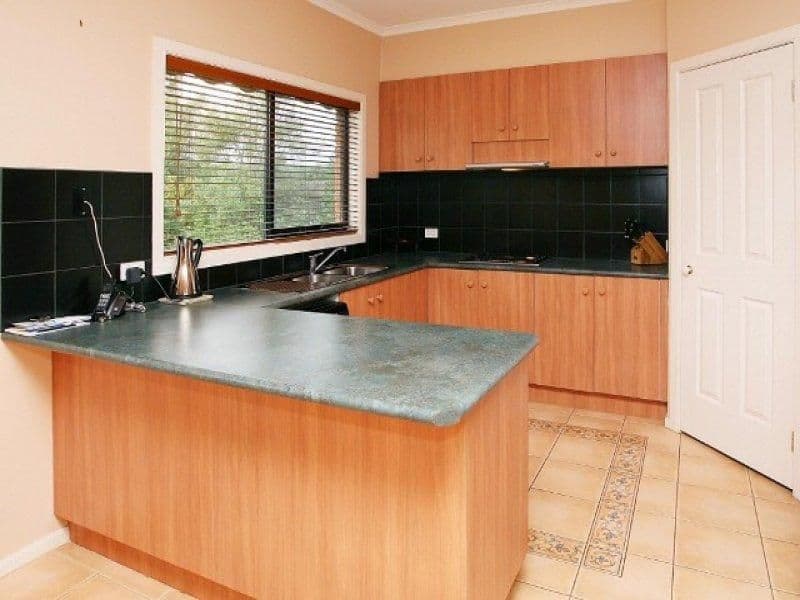 9 Burnley Grove, TAYLORS HILL VIC 3037, Taylors Hill - Thumbnail 4