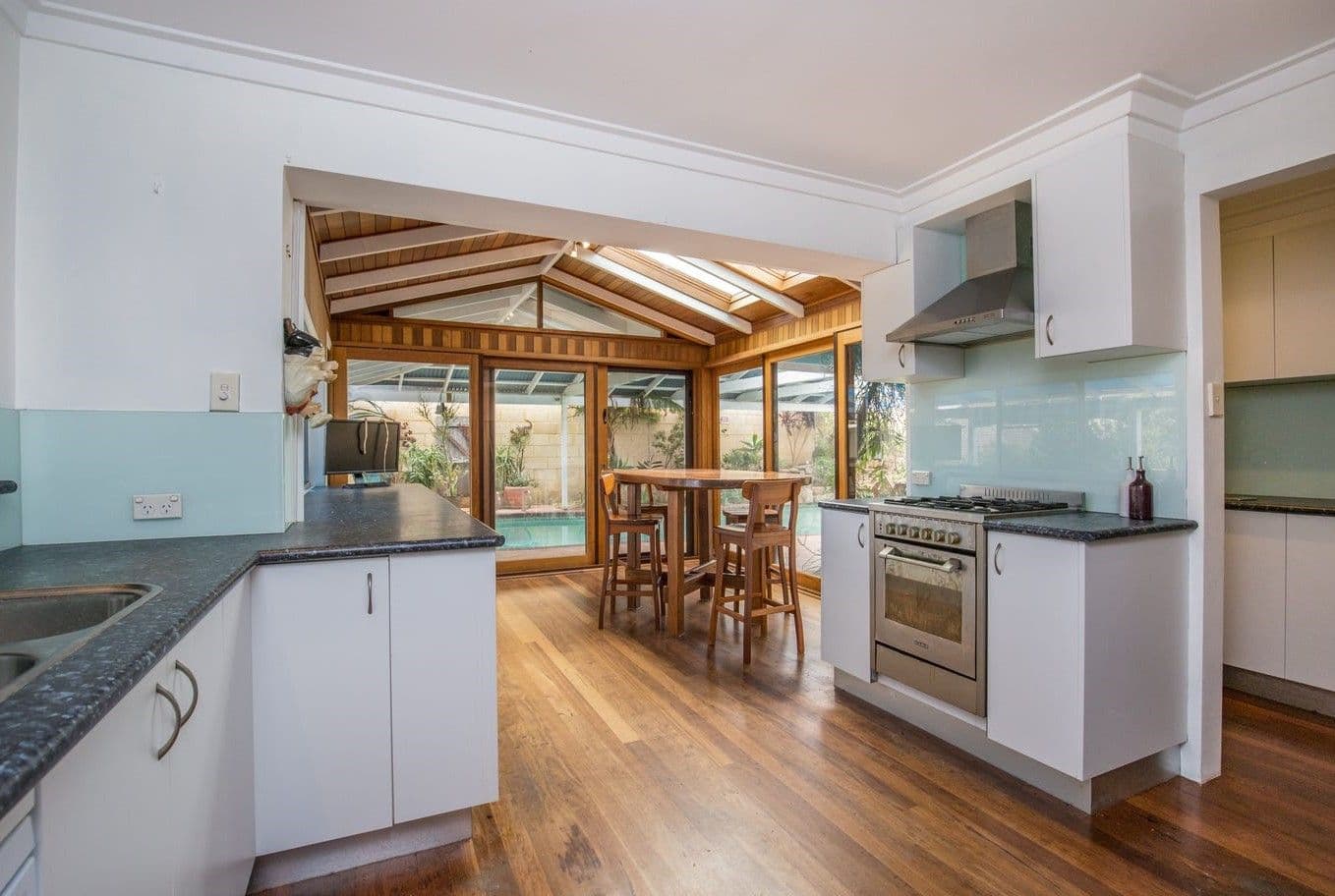 15 Robin Avenue, Sorrento WA 6020, Sorrento - Image 1