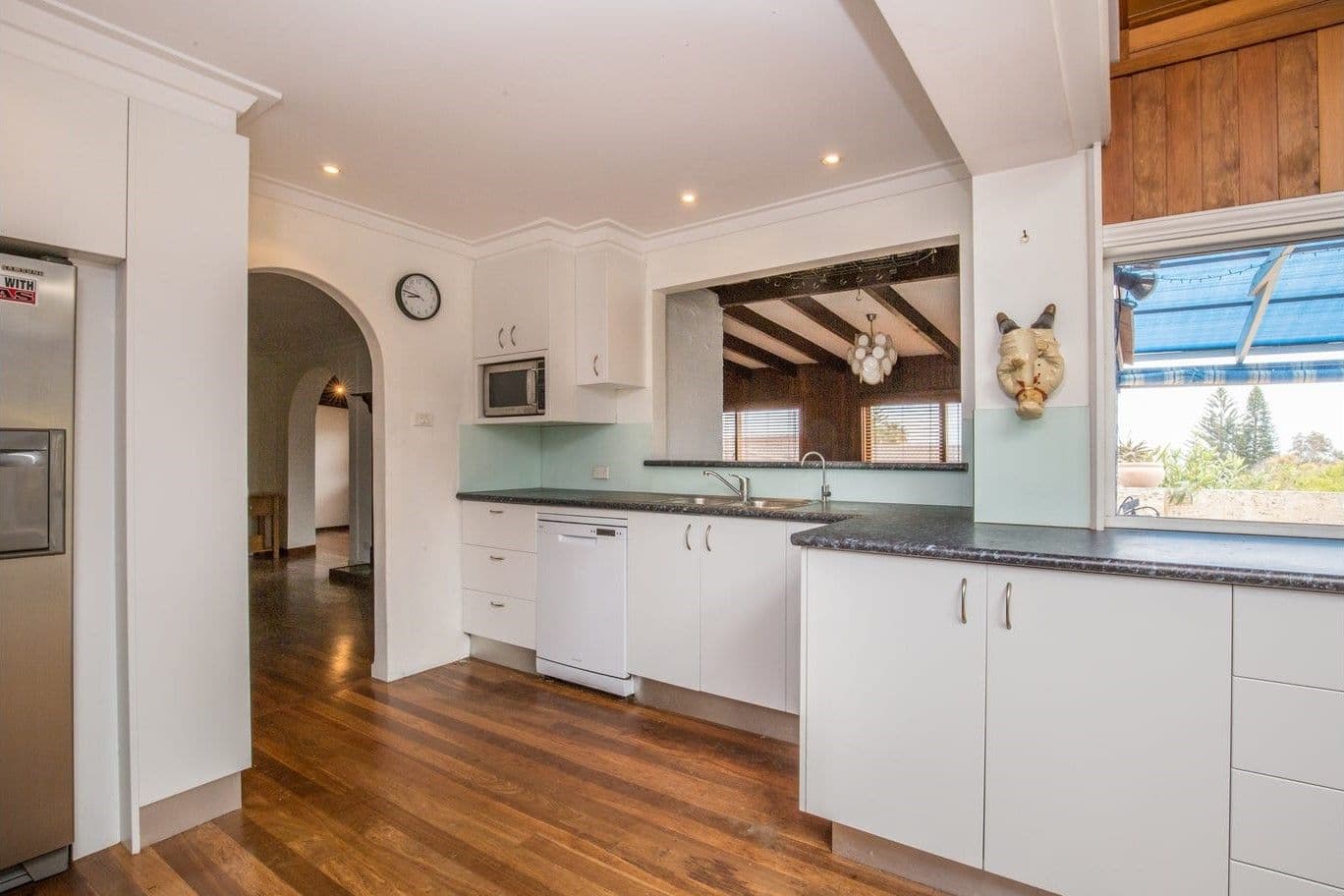 15 Robin Avenue, Sorrento WA 6020, Sorrento - Thumbnail 4