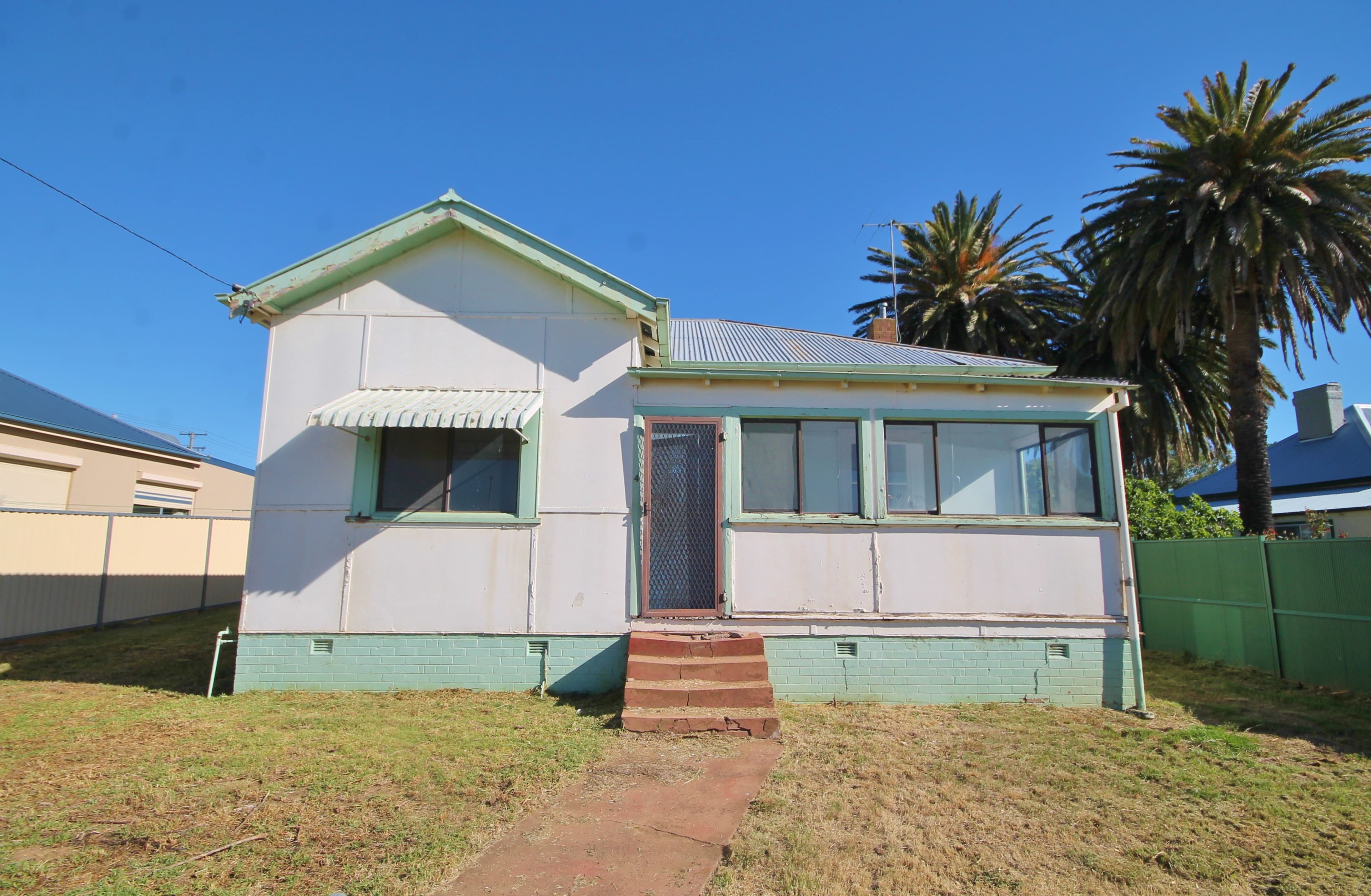 4 Patterson Avenue, Young - Image 1