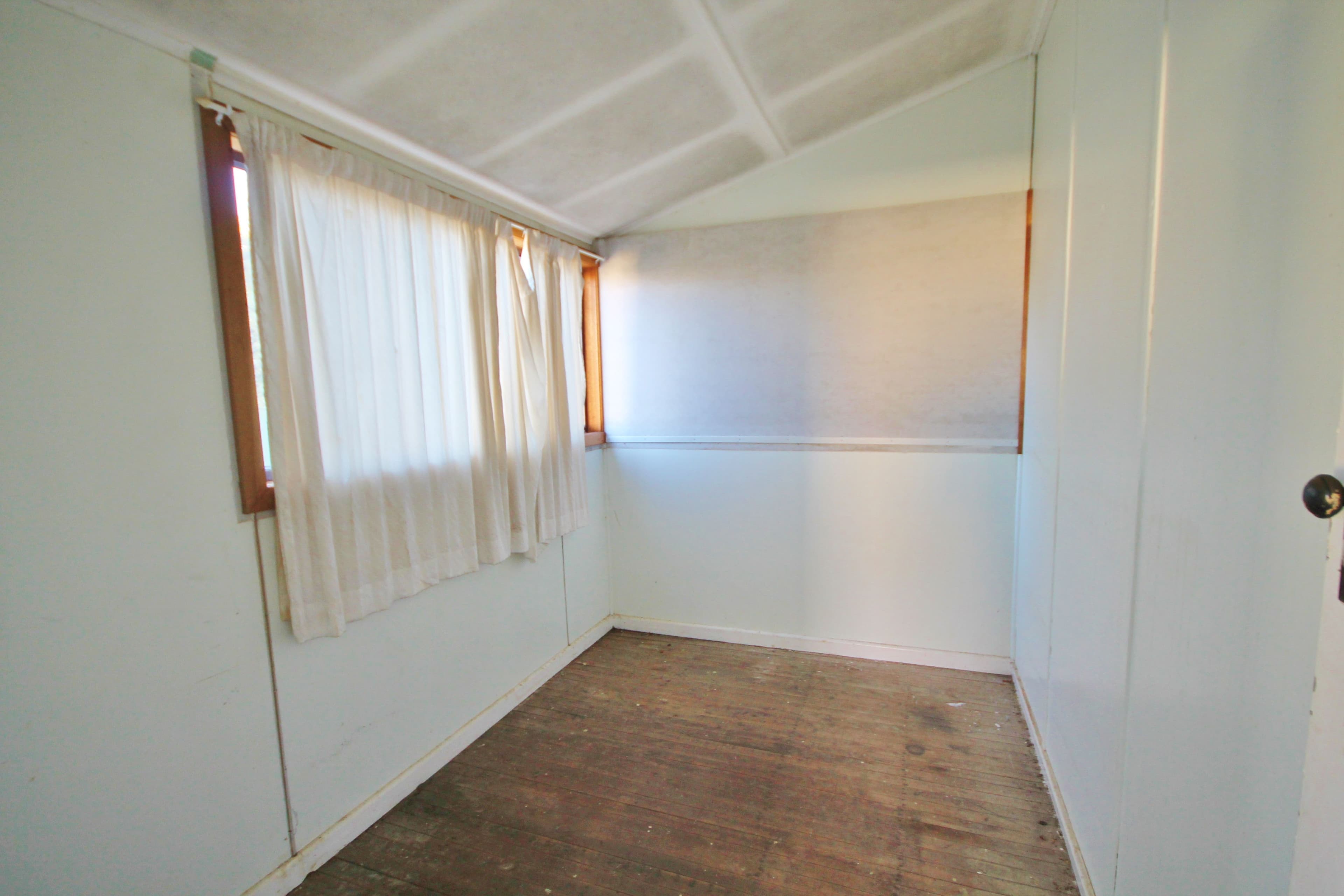 4 Patterson Avenue, Young - Thumbnail 6