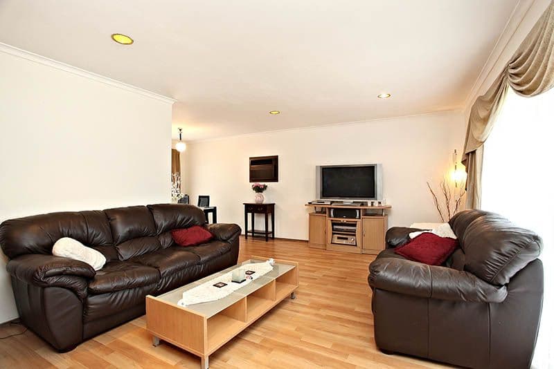 41 Cuthbert Drive, MILL PARK VIC 3082, Mill Park - Thumbnail 2