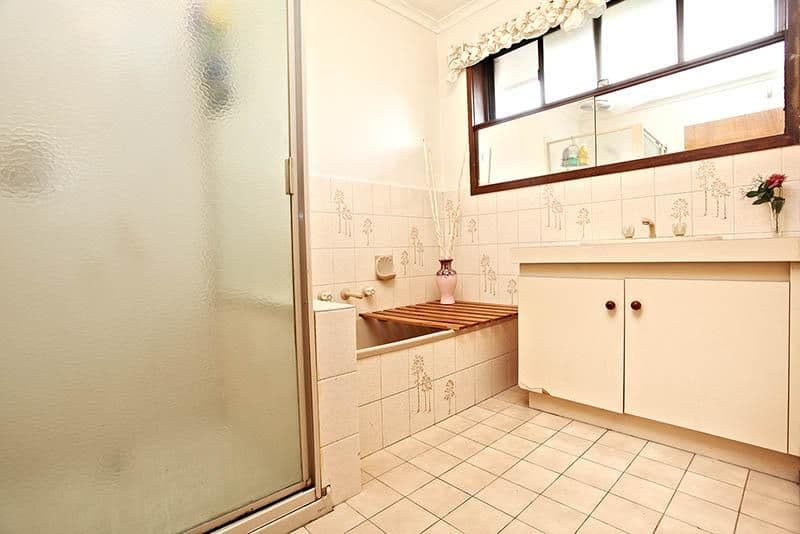 41 Cuthbert Drive, MILL PARK VIC 3082, Mill Park - Thumbnail 7