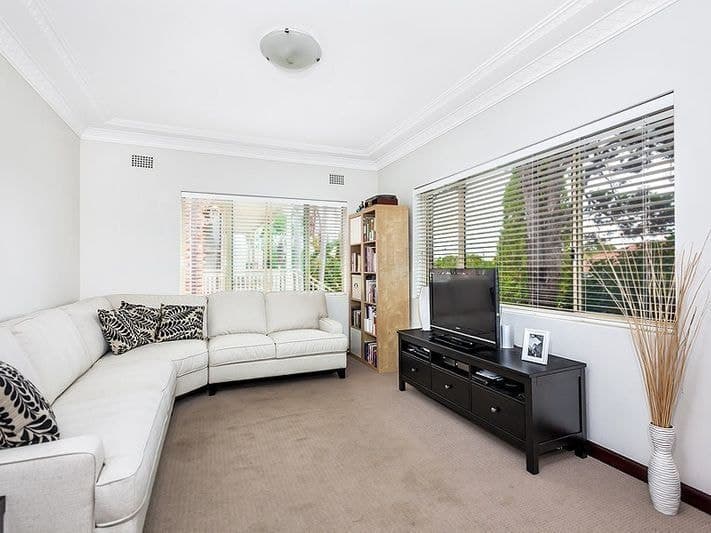 16 Sanders Parade, Concord - Thumbnail 2