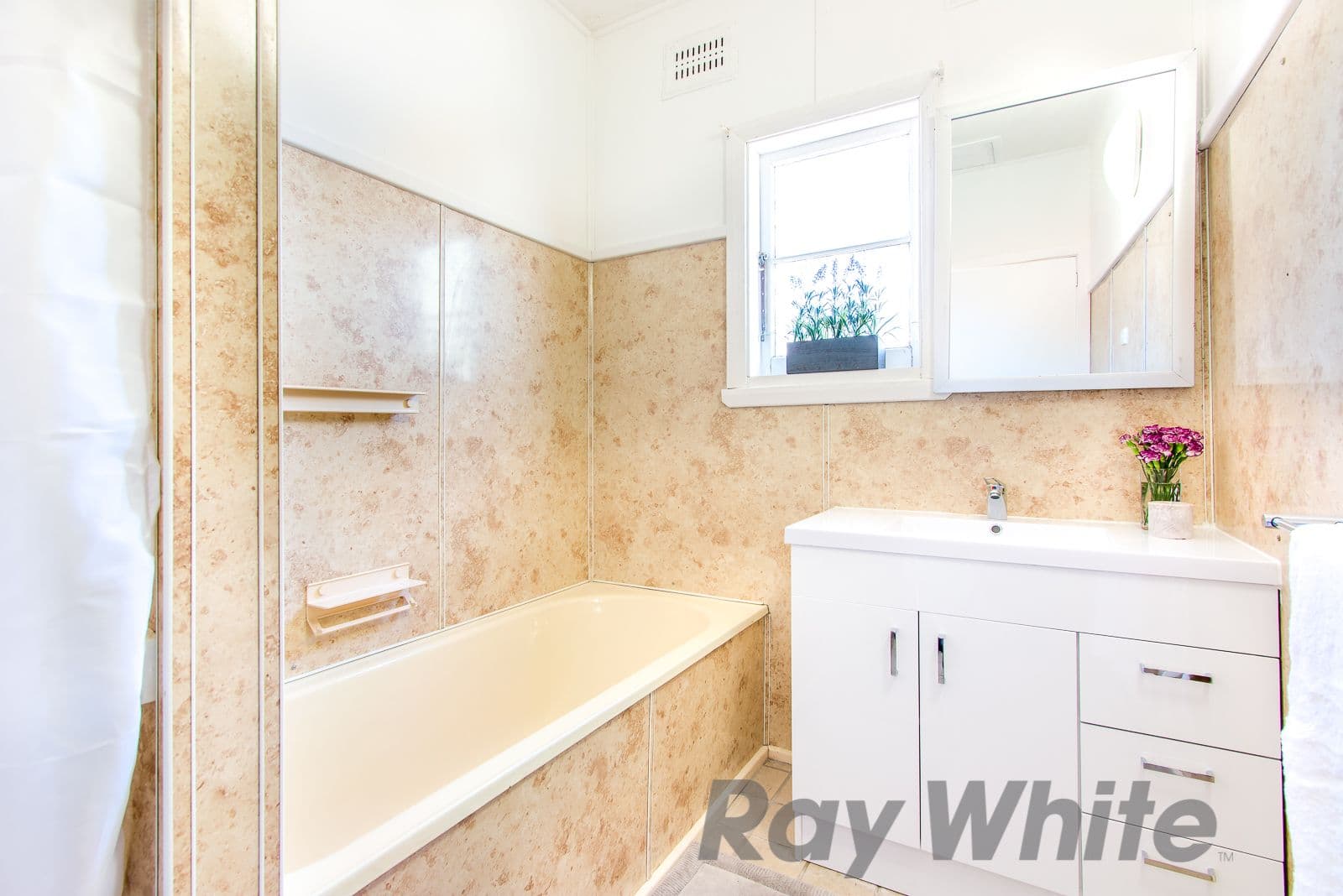 8 Cyril Street, Waratah NSW 2298, Waratah - Thumbnail 5