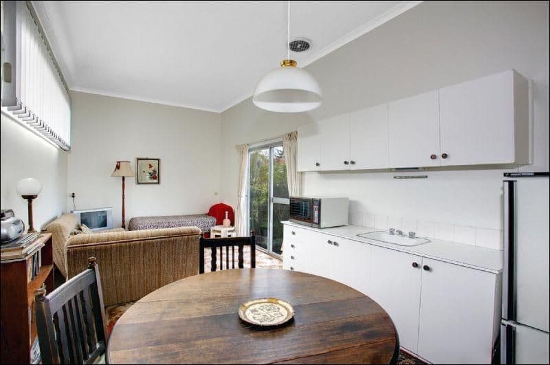 184 Melville Road, PASCOE VALE SOUTH VIC 3044, Pascoe Vale South - Thumbnail 4