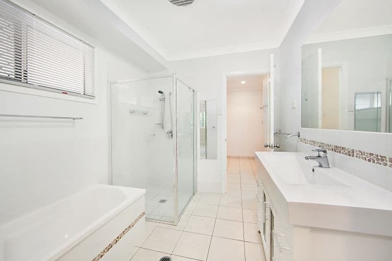 17 Timbury Way, MOUNT LOUISA QLD 4814, Mount Louisa - Thumbnail 4