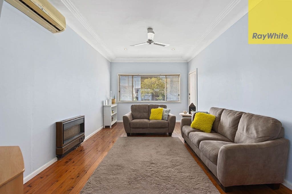 16 Presland Avenue, Revesby NSW 2212, Revesby - Thumbnail 2