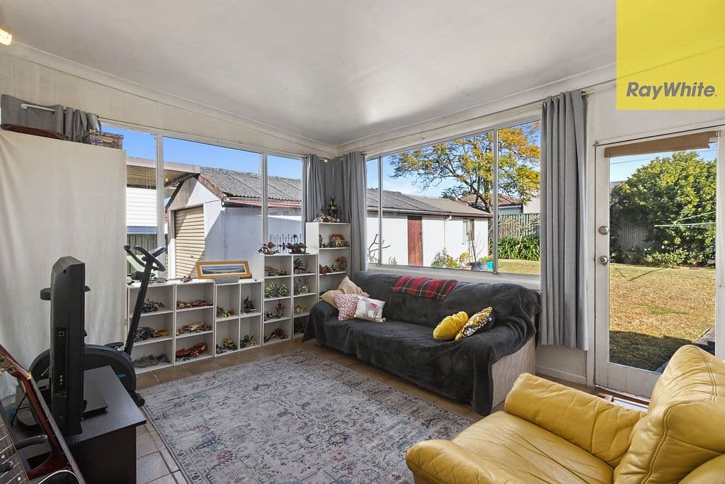 16 Presland Avenue, Revesby NSW 2212, Revesby - Thumbnail 3