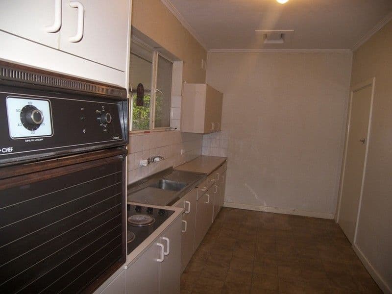 19 Todd Road, PARA HILLS SA 5096, Para Hills - Thumbnail 2