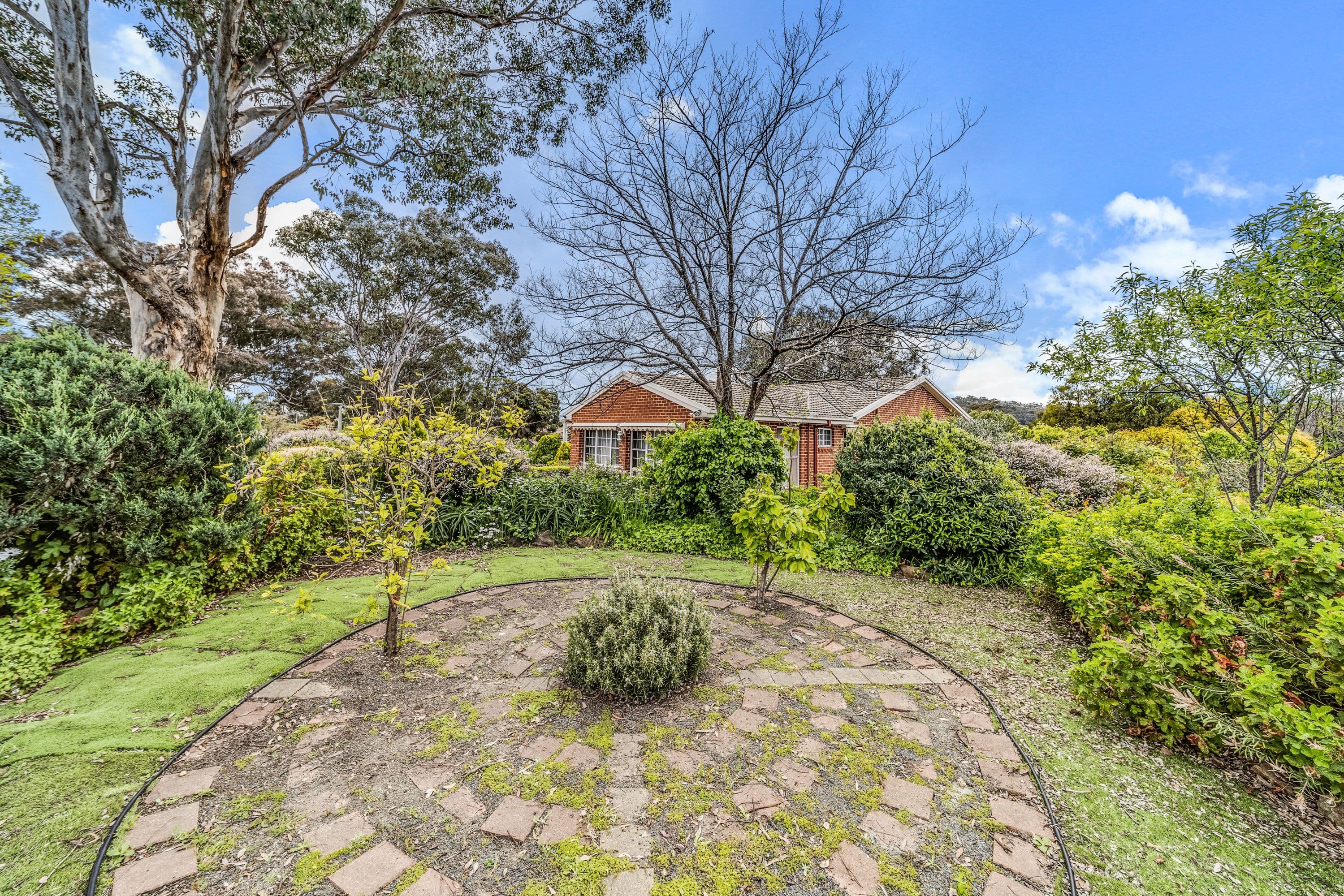 27 Sullivan Crescent, Wanniassa ACT 2903, Wanniassa - Thumbnail 2