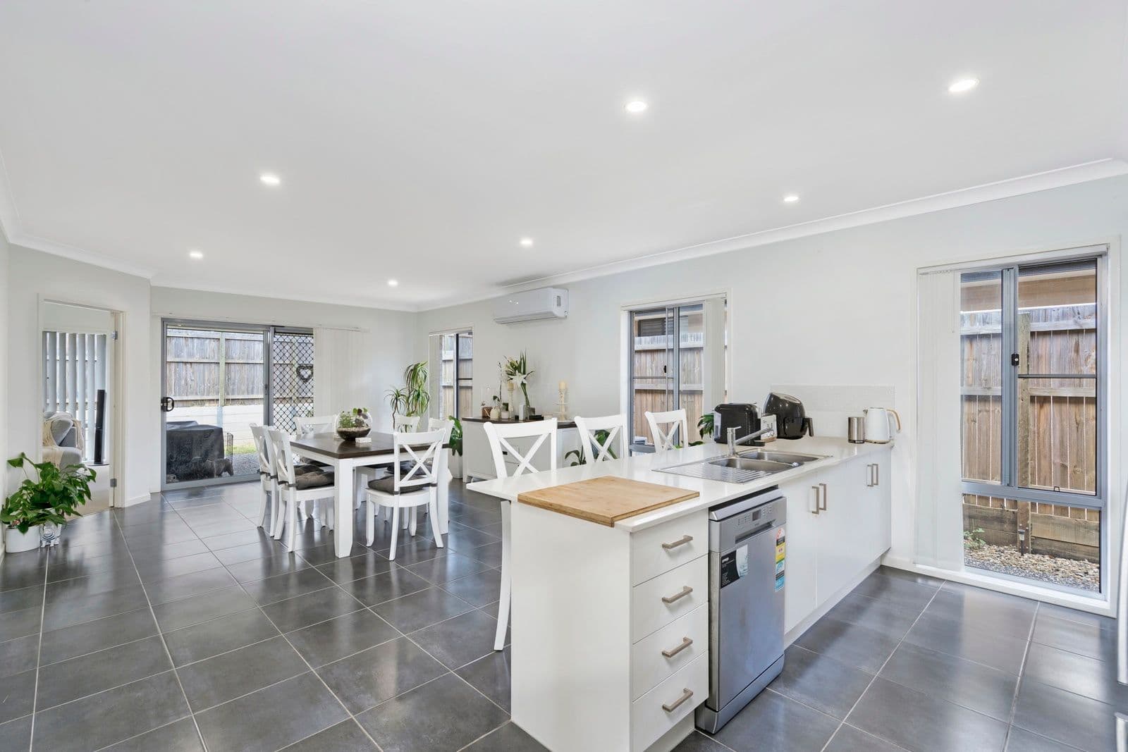7 Cassius Way, Ormeau QLD 4208, Ormeau - Thumbnail 3