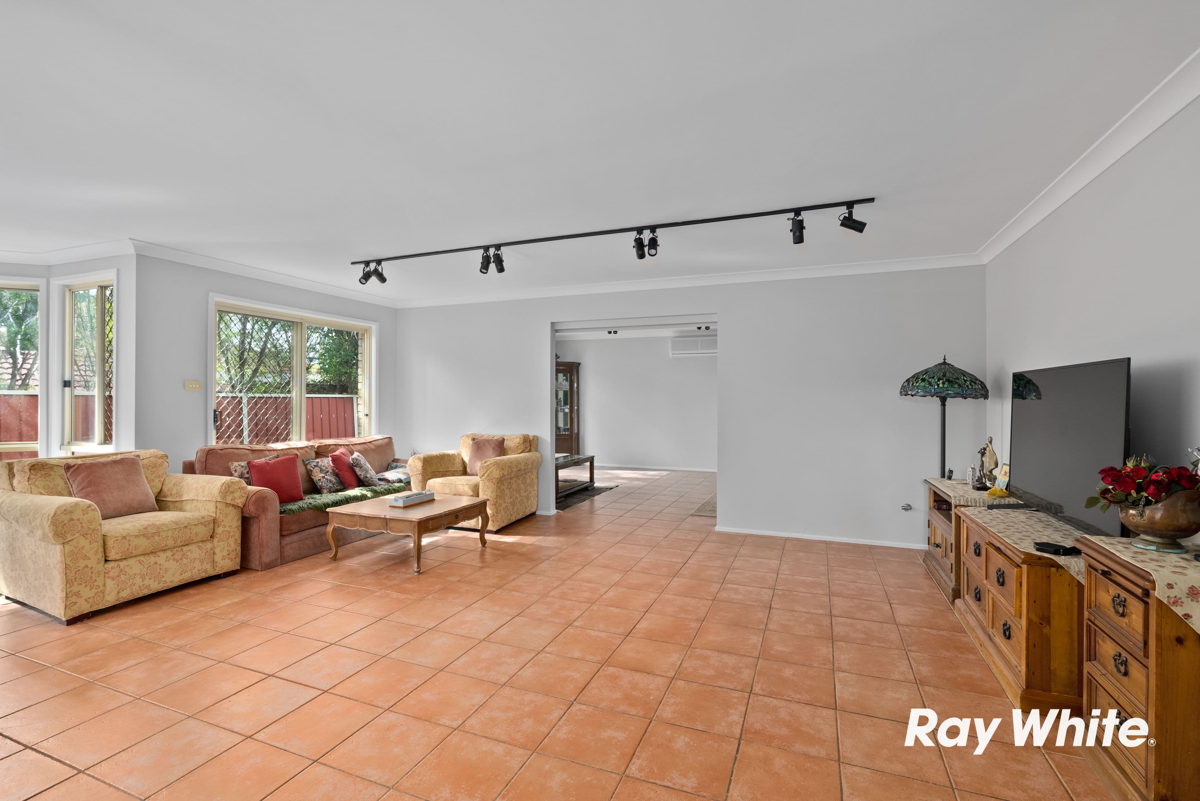 39 Phoenix Avenue, Stanhope Gardens NSW 2768, Stanhope Gardens - Thumbnail 2