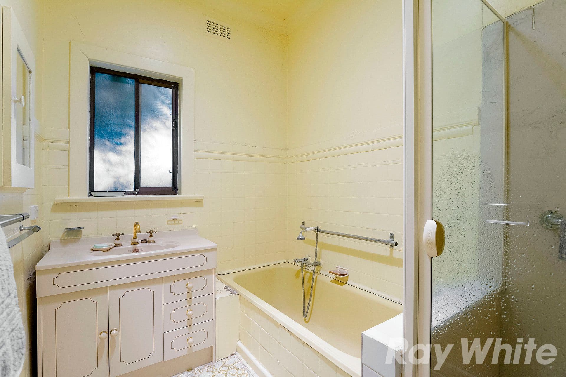 17 Gowrie Street, Bentleigh East VIC 3165, Bentleigh East - Thumbnail 5