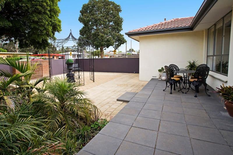 30 Barrabool Road, HIGHTON VIC 3216, Highton - Thumbnail 2