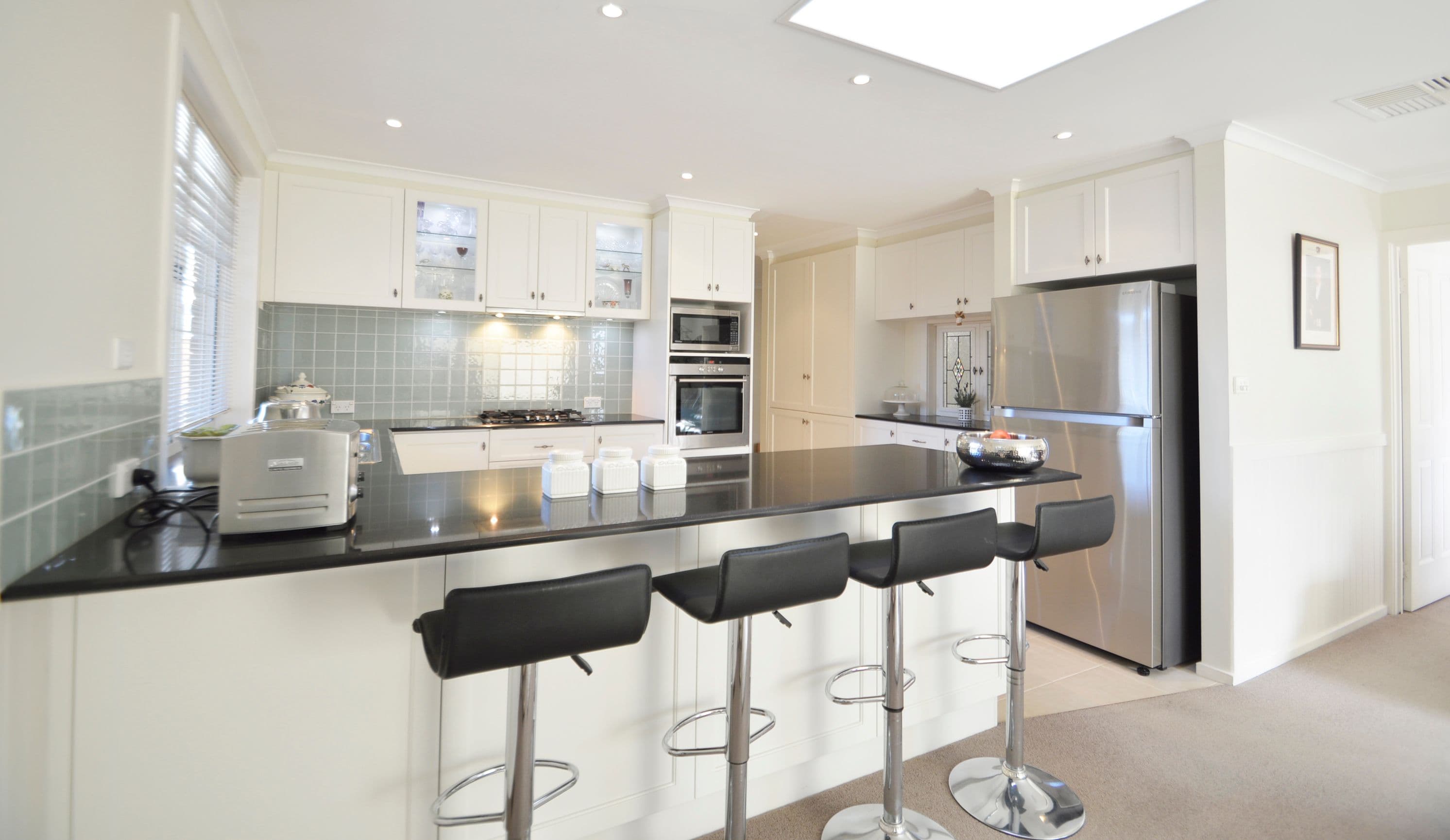 8 Nizam Court, Wantirna VIC 3152, Wantirna - Thumbnail 2
