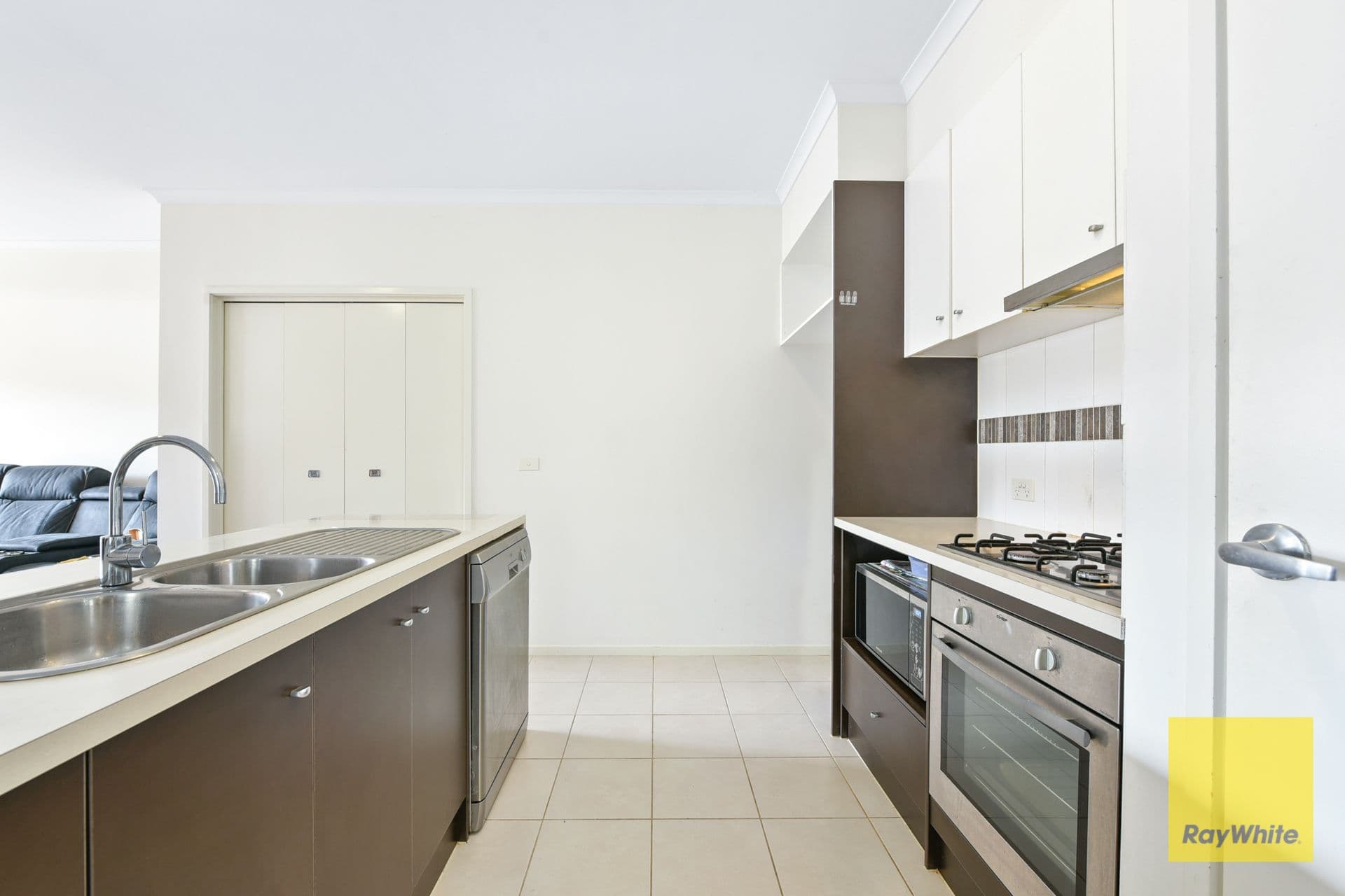 17 Keneally Street, Dandenong VIC 3175, Dandenong - Thumbnail 4