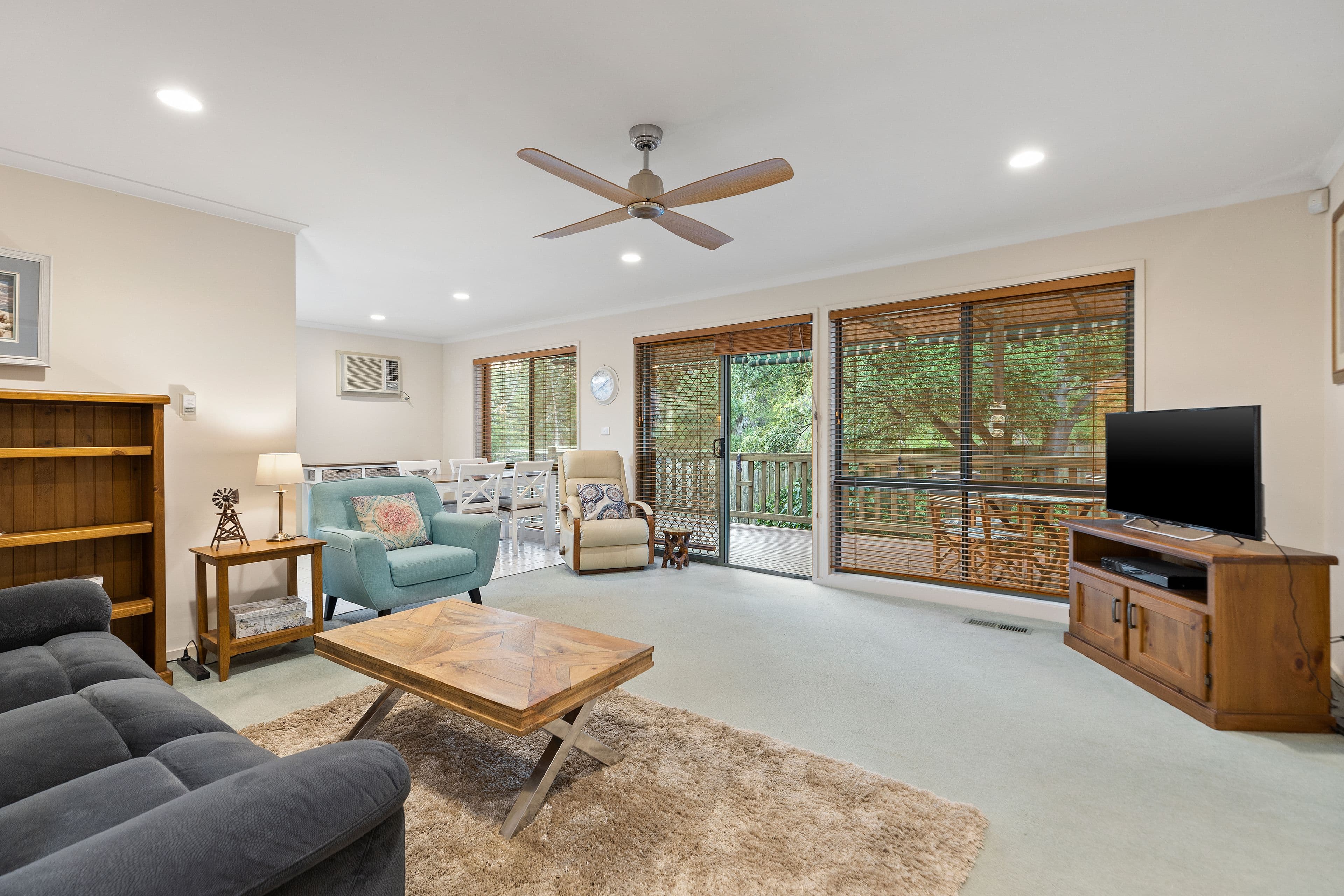 10 Carmel Avenue, Ferntree Gully VIC 3156, Ferntree Gully - Thumbnail 2