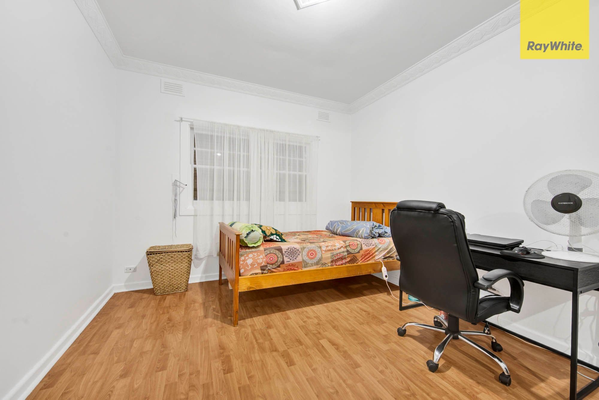 13 Walmer Avenue, St Albans VIC 3021, St Albans - Thumbnail 4