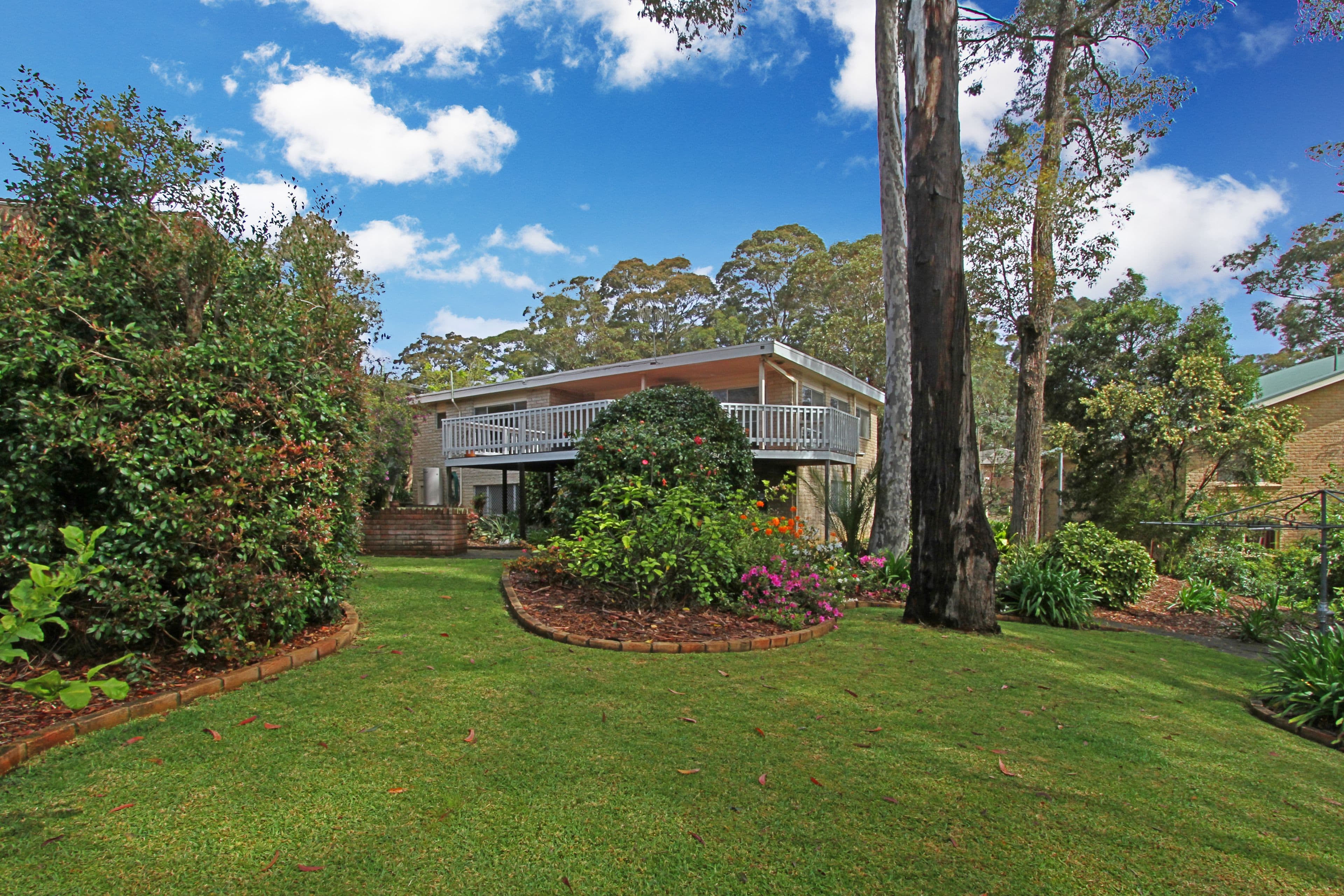 6 Wimbie Street, Surf Beach - Image 1