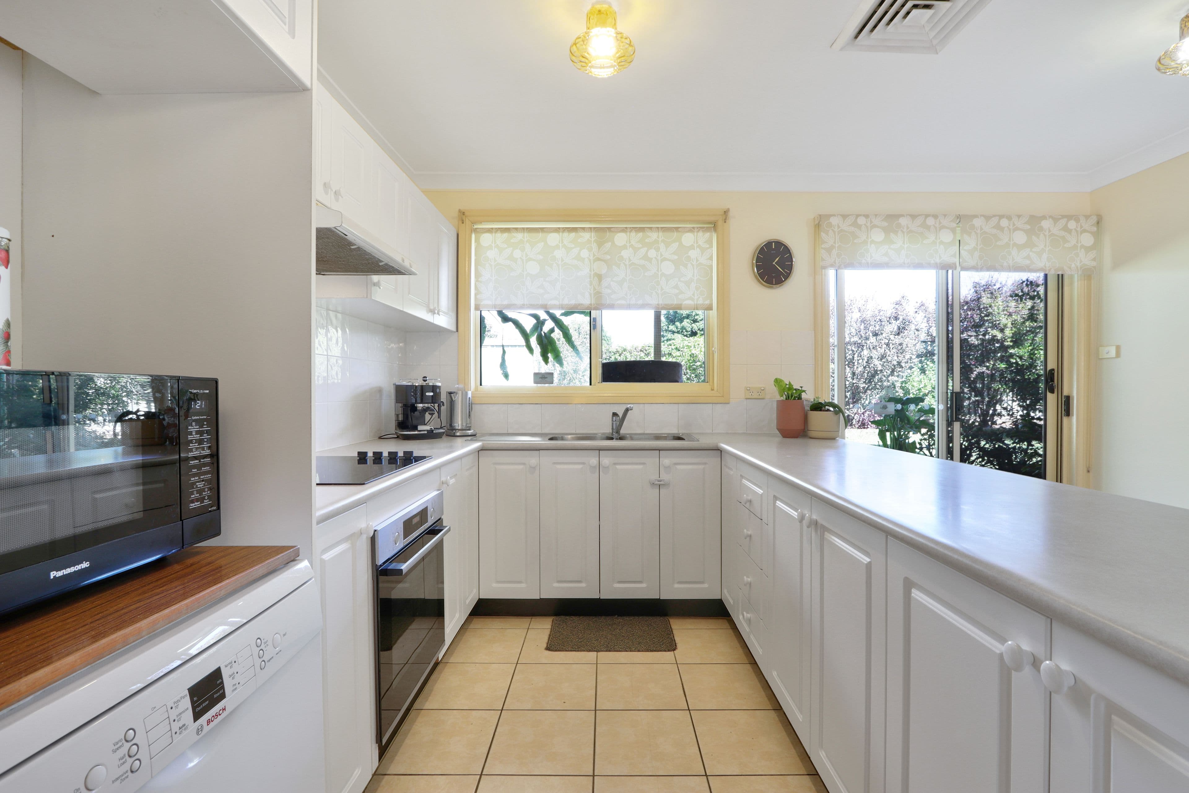 6 Pambula Avenue, Prestons NSW 2170, Prestons - Thumbnail 5