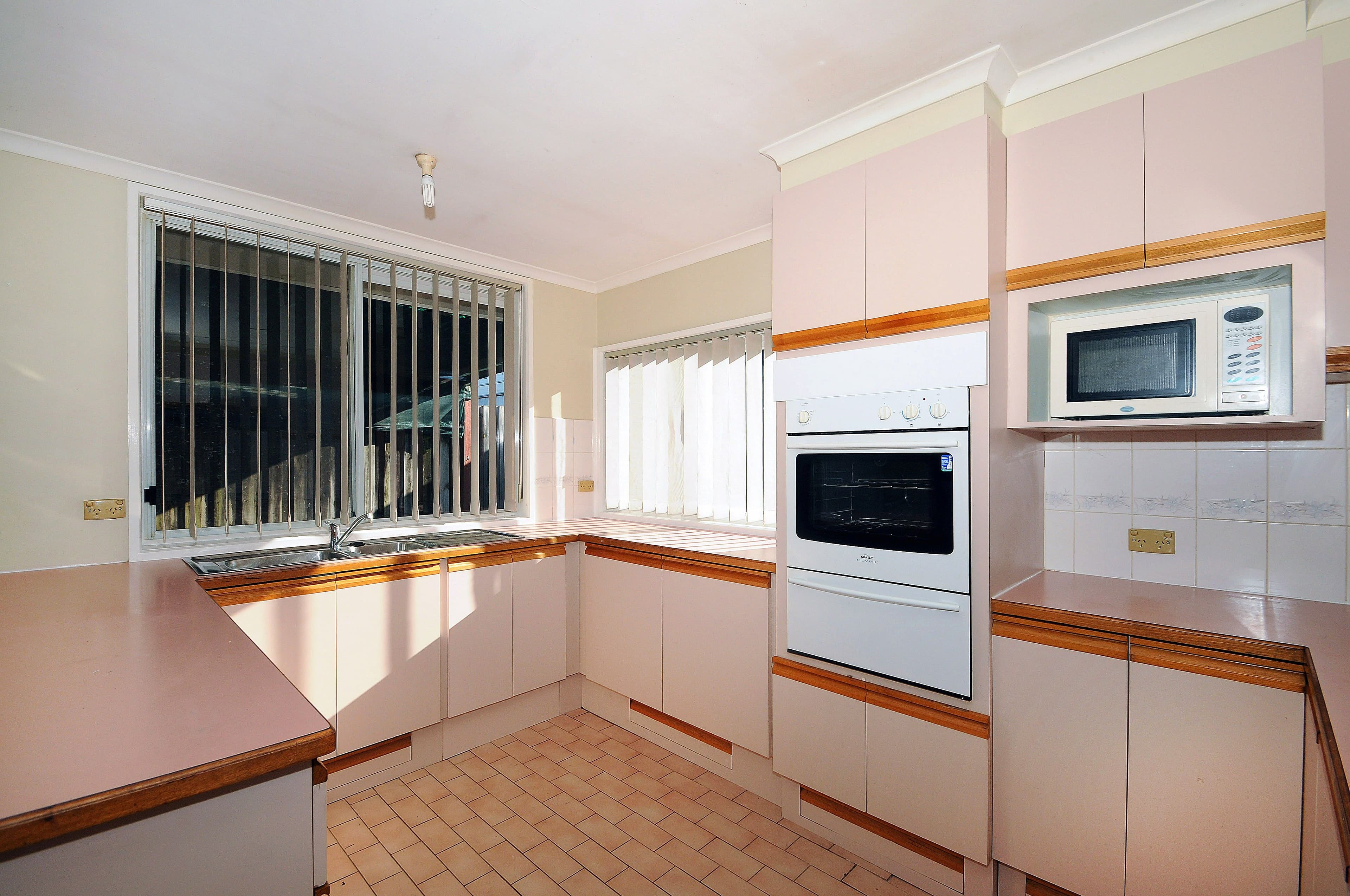 14 Junee Court, Hastings VIC 3915, Hastings - Thumbnail 2