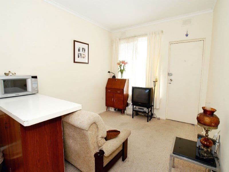 6 Newman Avenue, Carnegie VIC 3163, Carnegie - Thumbnail 4