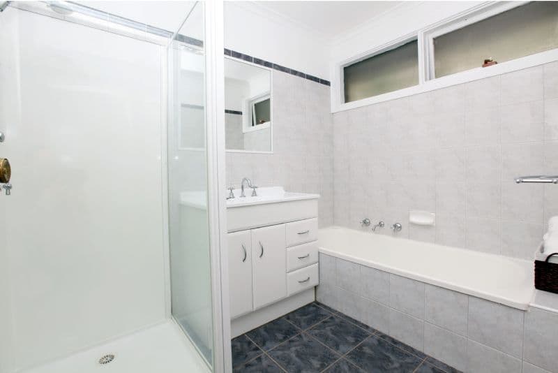 4 Fisher Grove, TULLAMARINE VIC 3043, Tullamarine - Thumbnail 3