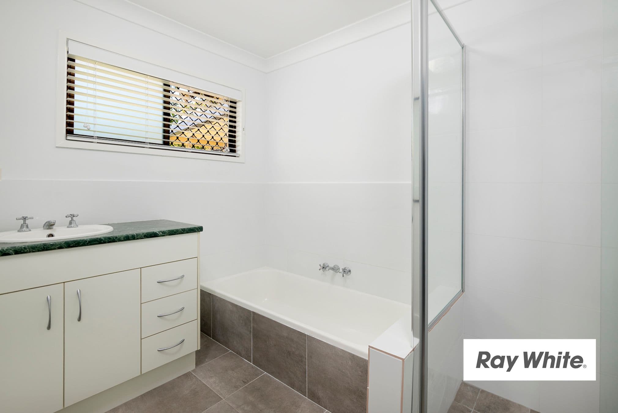 18 SOLFERINO Street, Durack QLD 4077, Durack - Thumbnail 6
