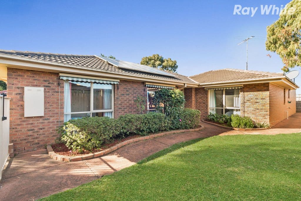 11 Valley Court, Croydon South VIC 3136, Croydon South - Image 1