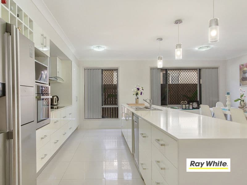 32 River Run Circuit, ORMEAU HILLS QLD 4208, Ormeau Hills - Thumbnail 3