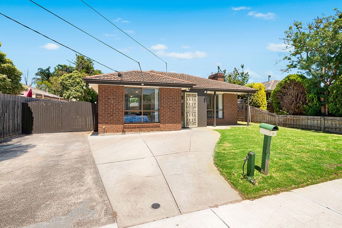 10 Clairmont Avenue, Cranbourne VIC 3977, Cranbourne - Thumbnail 2
