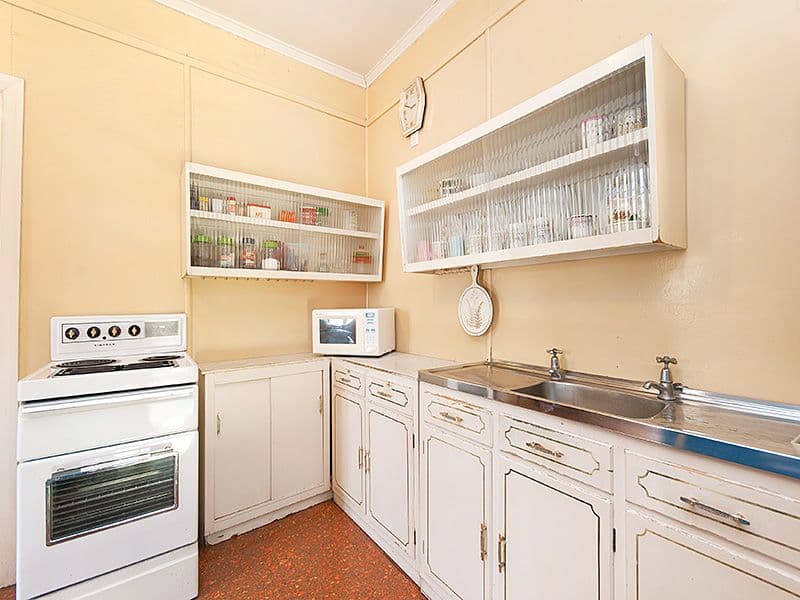 10 Swift Street, CORINDA QLD 4075, Corinda - Thumbnail 5