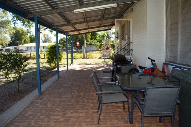 2 Fir Street, Barcaldine QLD 4725, Barcaldine - Thumbnail 3