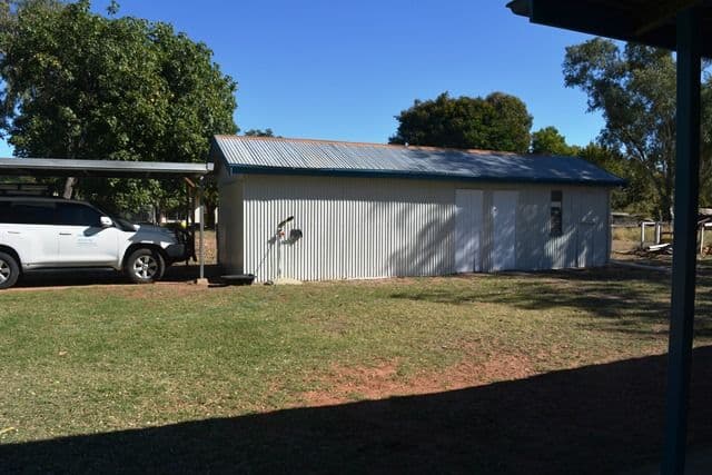 2 Fir Street, Barcaldine QLD 4725, Barcaldine - Thumbnail 4